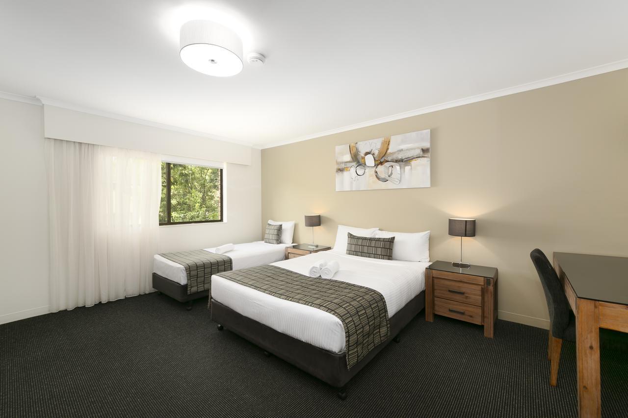 Mt Ommaney Hotel Apartments Brisbane Eksteriør billede