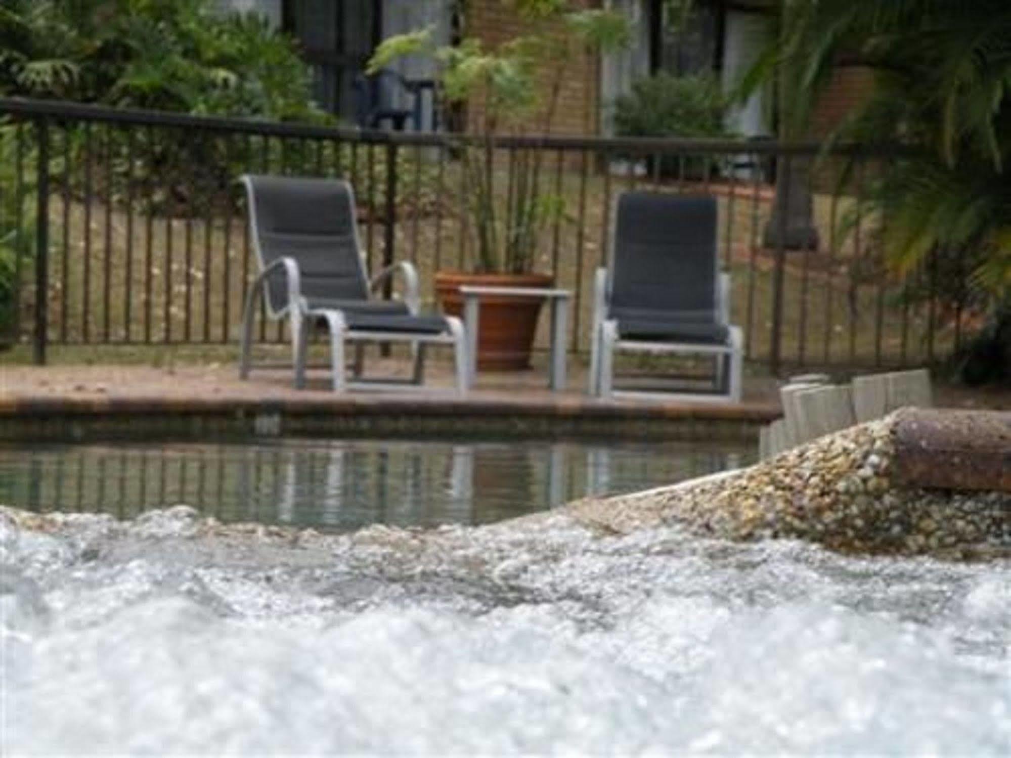 Mt Ommaney Hotel Apartments Brisbane Eksteriør billede
