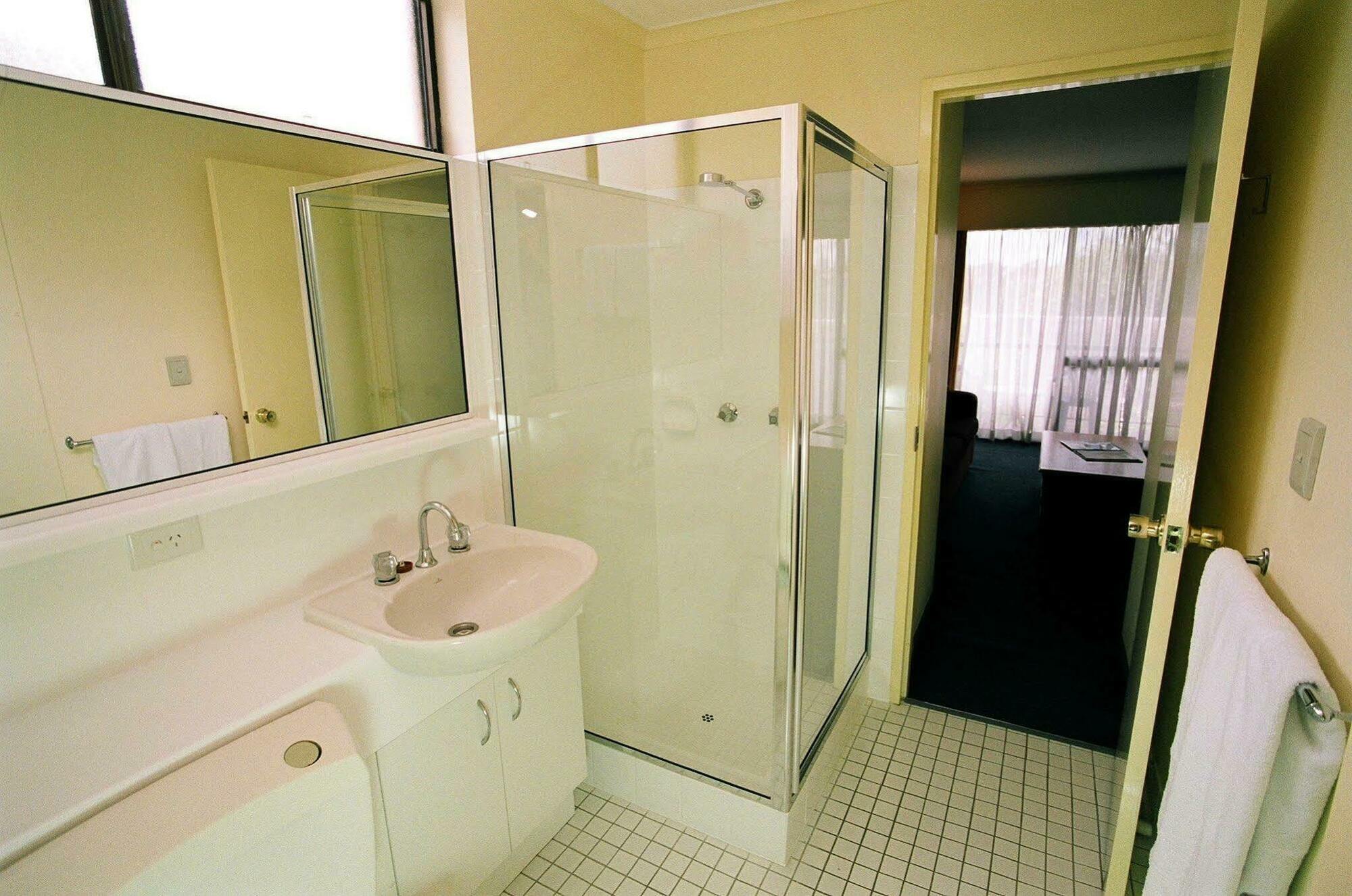 Mt Ommaney Hotel Apartments Brisbane Eksteriør billede